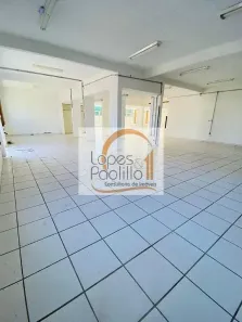 Ponto Comercial para alugar, 557m² no Centro, Atibaia