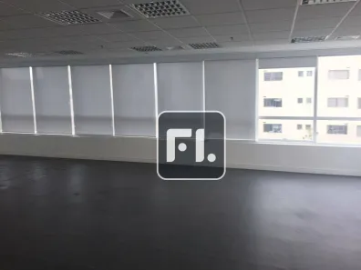Sala Comercial para alugar, 240m² no Vila Olímpia, São Paulo