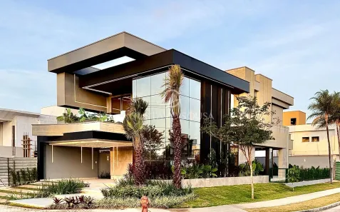 Casa com 4 Quartos à venda, 303m² no Cidade Alpha, Eusébio