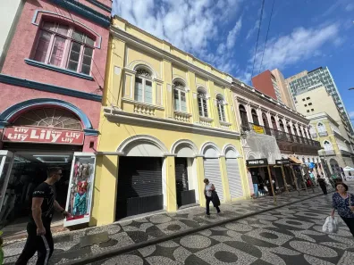 Ponto Comercial à venda, 200m² no Centro, Curitiba