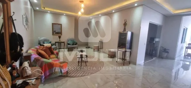 Casa com 3 Quartos à venda, 325m² no Lídice, Uberlândia