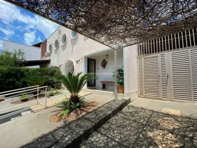 Casa com 3 Quartos à venda, 166m² no São Sebastião, Uberaba