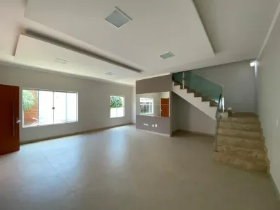 Sobrado com 3 Quartos à venda, 267m² no Jardim Karaíba, Uberlândia