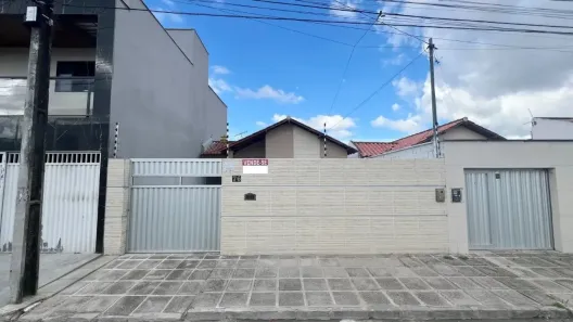 Casa com 3 Quartos à venda, 70m² no Malvinas, Campina Grande