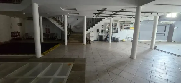 Prédio Comercial para alugar, 628m² no Recreio dos Bandeirantes, Rio de Janeiro