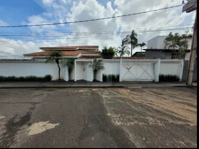 Imóvel Comercial com 4 Quartos para alugar, 565m² no Vigilato Pereira, Uberlândia