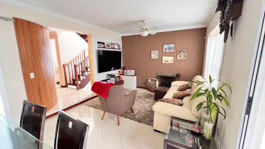 Casa de Condomínio com 3 Quartos à venda, 250m² no Granja Viana, Cotia