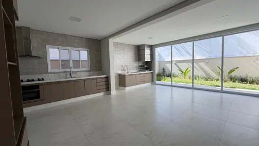 Sobrado com 3 Quartos para alugar, 250m² no Jardim Ermida I, Jundiaí