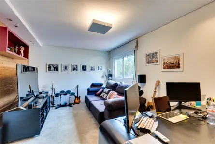 Casa de Condomínio com 4 Quartos à venda, 163m² no Santo Amaro, São Paulo