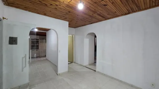 Casa com 5 Quartos à venda, 180m² no Parque Atheneu, Goiânia