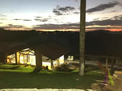 Fazenda/Sítio com 3 Quartos para alugar, 300m² no Parque 9 de Julho, São Roque