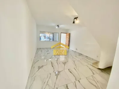 Sobrado com 2 Quartos para alugar, 80m² no Jardim Aeroporto, São Paulo