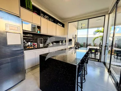 Casa de Condomínio com 3 Quartos à venda, 140m² no Aeroporto, Araçatuba