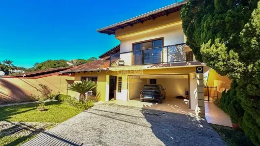 Sobrado com 5 Quartos à venda, 320m² no Costa e Silva, Joinville