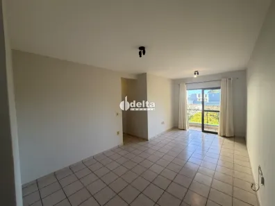 Apartamento com 3 Quartos para alugar, 66m² no Marta Helena, Uberlândia