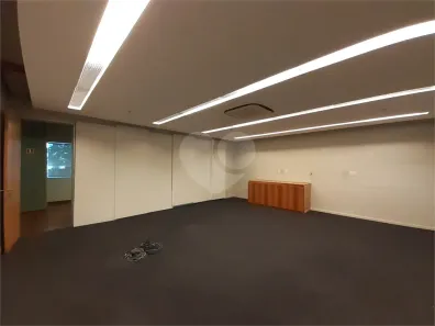 Sala Comercial para alugar, 2091m² no Vila Anastácio, São Paulo