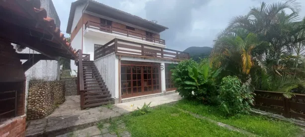 Casa de Condomínio com 4 Quartos à venda, 330m² no Carlos Guinle, Teresópolis