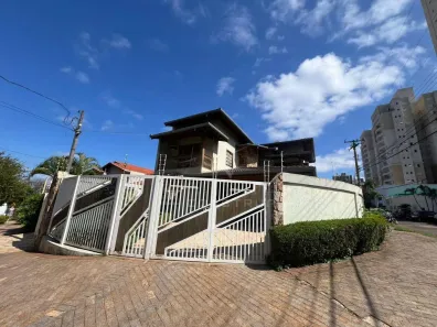 Casa com 3 Quartos à venda, 250m² no Mansões Santo Antônio, Campinas