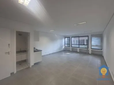 Sala Comercial para alugar, 41m² no Jardim Lambreta, Cotia