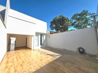 Casa com 2 Quartos à venda, 180m² no Parque Itatiaia, Aparecida de Goiânia