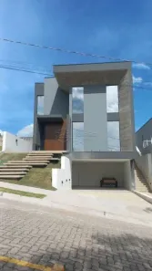 Casa com 3 Quartos à venda, 215m² no Tomazetti, Santa Maria