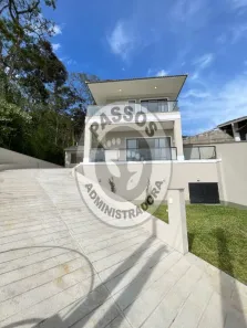 Casa de Condomínio com 4 Quartos à venda, 400m² no Vargem Grande, Teresópolis