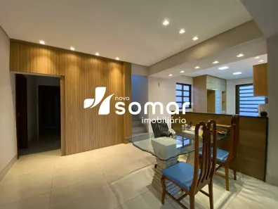 Casa com 3 Quartos para alugar, 200m² no Porto Velho, Divinópolis