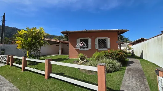 Casa de Condomínio com 2 Quartos para venda ou aluguel, 99m² no Mar Verde, Caraguatatuba