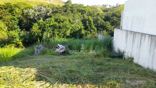 Lote/Terreno à venda, 345m² no Jardim Amália, Volta Redonda