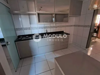 Apartamento com 2 Quartos para alugar, 60m² no Jardim Patrícia, Uberlândia