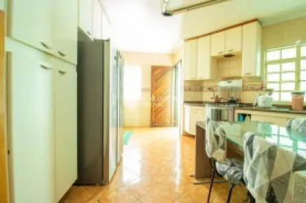 Sobrado com 5 Quartos à venda, 280m² no Vila Curuçá, Santo André