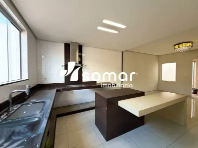 Casa com 5 Quartos para alugar, 320m² no Morada Nova, Divinópolis