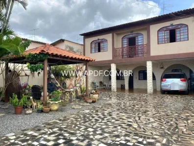 Casa com 4 Quartos à venda, 334m² no Taguatinga Sul, Brasília