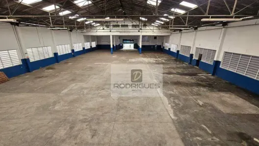 Galpão/Depósito/Armazém para venda ou aluguel, 1800m² no Paulicéia, São Bernardo do Campo