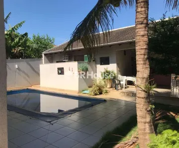 Sobrado com 4 Quartos à venda, 228m² no São Francisco, Campo Grande