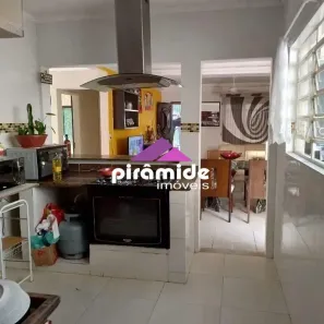 Casa com 3 Quartos à venda, 180m² no Conjunto Residencial Vale dos Pinheiros, São José dos Campos