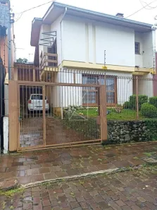 Casa com 5 Quartos à venda, 135m² no Cinqüentenário, Caxias do Sul
