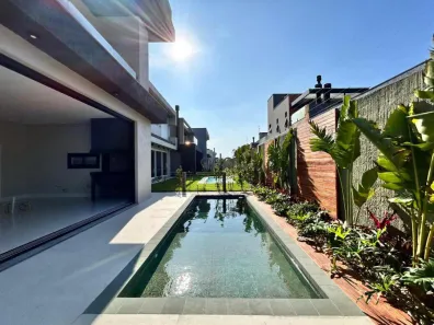 Casa de Condomínio com 4 Quartos à venda, 250m² no XANGRI-LÁ, Xangri-lá
