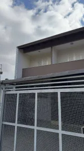 Sobrado com 3 Quartos à venda, 250m² no Jerumenha, Londrina