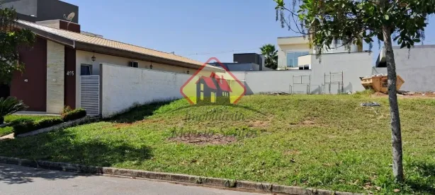 Lote/Terreno à venda, 300m² no Piracangaguá, Taubaté
