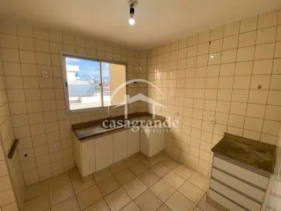 Apartamento com 3 Quartos para alugar, 81m² no Umuarama, Uberlândia