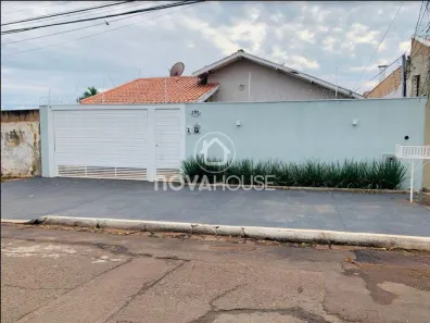 Casa com 2 Quartos à venda, 160m² no Jardim Nhanhá, Campo Grande