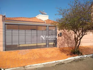 Casa com 3 Quartos à venda, 220m² no Bassan, Marília