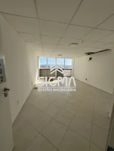 Sala Comercial à venda, 30m² no Alto Cajueiros, Macaé