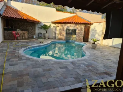 Sobrado com 3 Quartos à venda, 300m² no São Joaquim, Franca