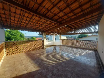 Casa com 3 Quartos à venda, 220m² no JK, Sete Lagoas