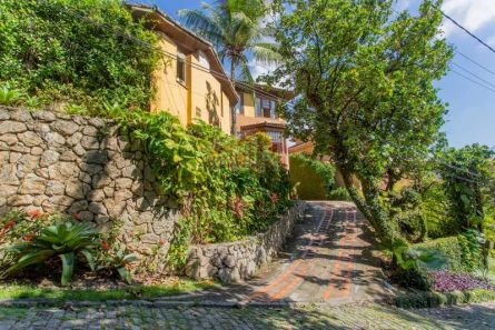 Casa de Condomínio com 4 Quartos à venda, 365m² no Badu, Niterói