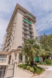 Apartamento com 3 Quartos para alugar, 177m² no Três Figueiras, Porto Alegre
