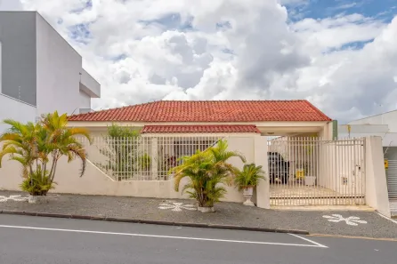 Casa com 3 Quartos à venda, 370m² no Orfãs, Ponta Grossa