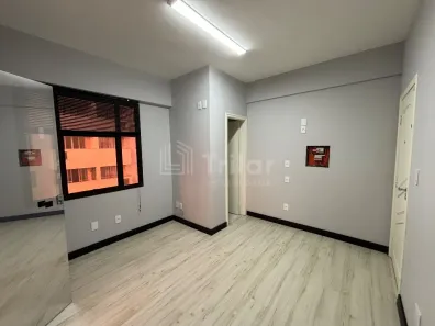 Sala Comercial para alugar, 30m² no Jardim Satélite, São José dos Campos